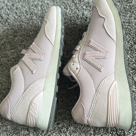 In great condition!!! Wore only a few times. - Picture 6 of 6